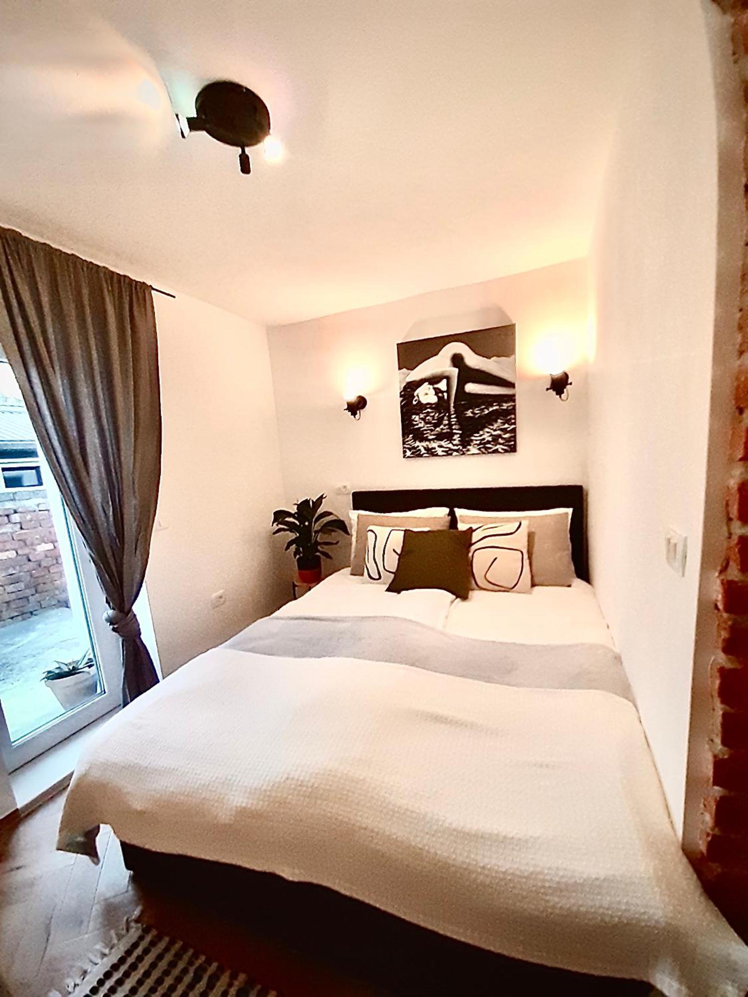 Gg Art Apartments III Ljubljana Ngoại thất bức ảnh