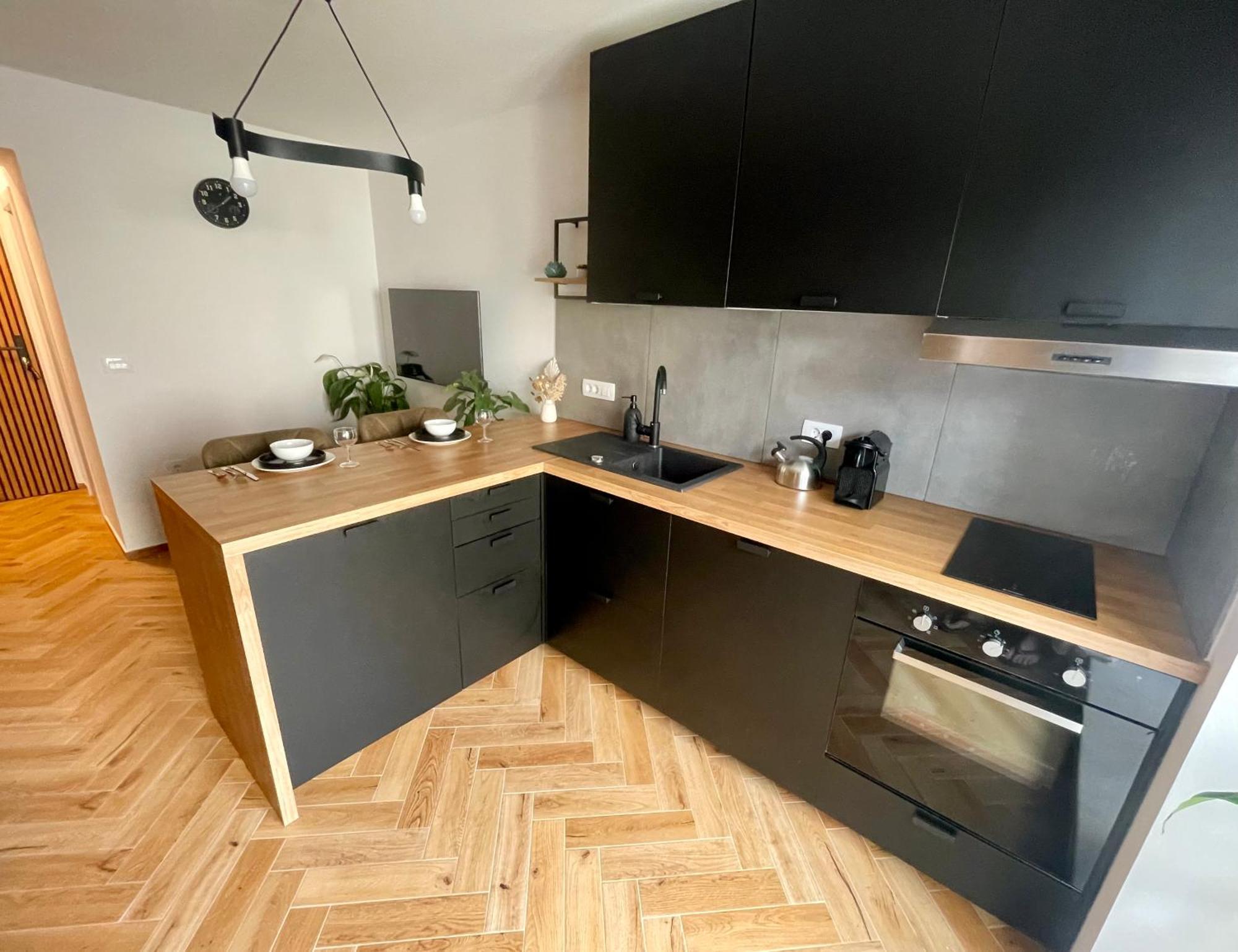 Gg Art Apartments III Ljubljana Ngoại thất bức ảnh
